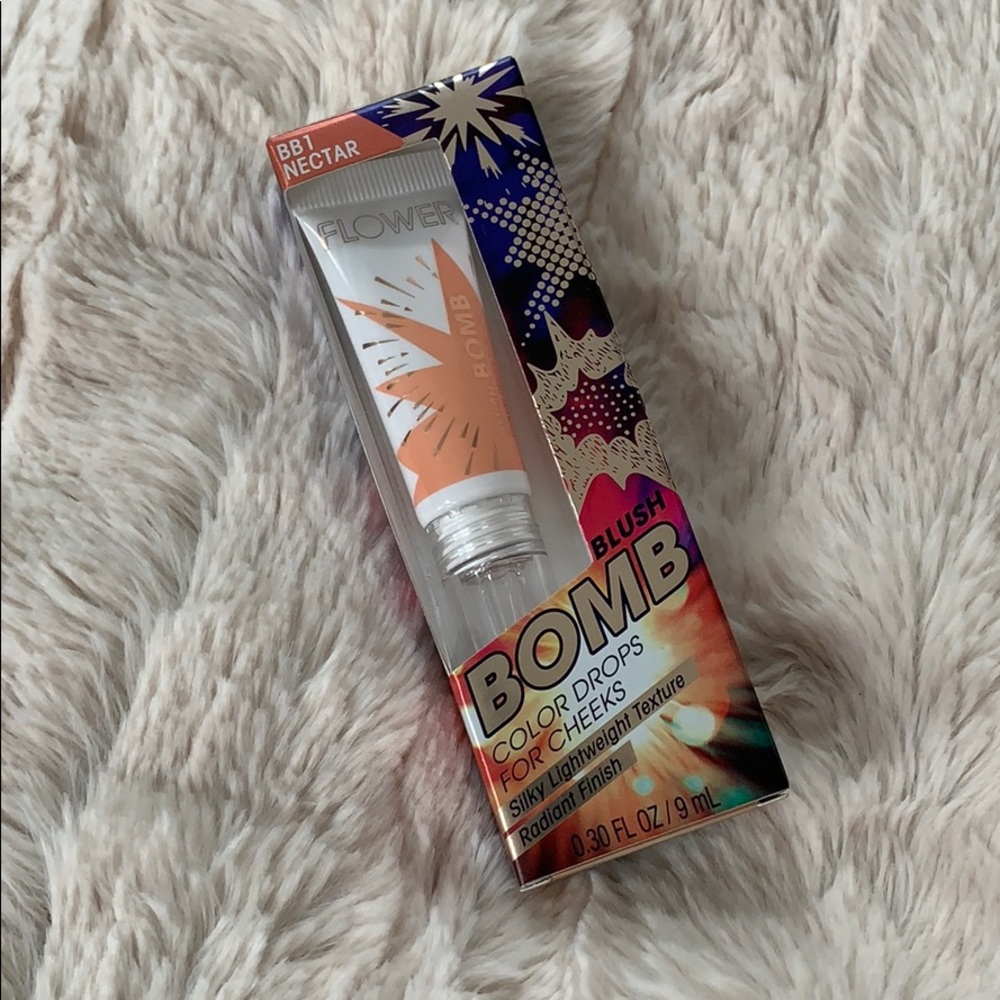 NIB Flower Beauty Blush Bomb in Nectar